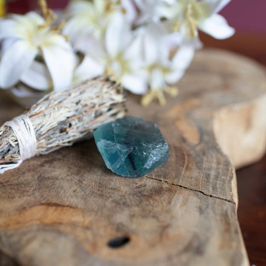 ROUGH BLUE FLUORITE GEMSTONE 3-5cm - Spirit And Shadow