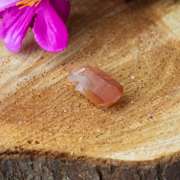 ROUGH BRAZILIAN RED QUARTZ POINT 2-4 cm – Raw Energy Crystal - Spirit And Shadow