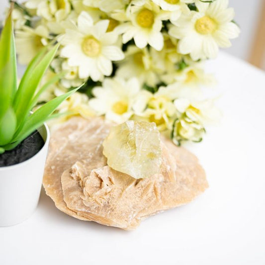 ROUGH CITRINE GEMSTONE 3-6 cm - Spirit And Shadow