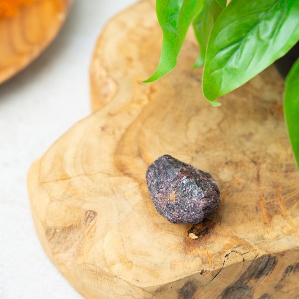 GARNET ROUGH CRYSTAL 3-5cm - Spirit And Shadow
