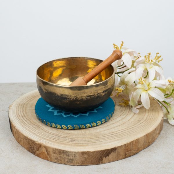 SINGING BOWL CUSHION FIFTH CHAKRA - Spirit And Shadow