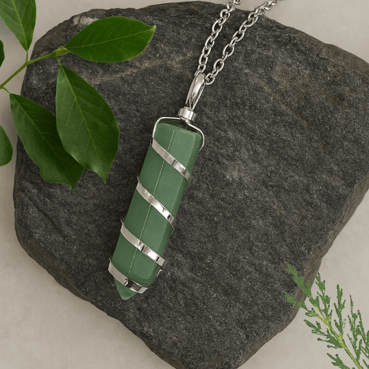 GREEN AVENTURINE CASCADE POINT PENDANT NECKLACE ON STAINLESS STEEL CHAIN (50cm)