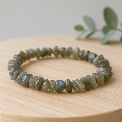 A-GRADE LABRADORITE CHIP BRACELET (16–18 cm)