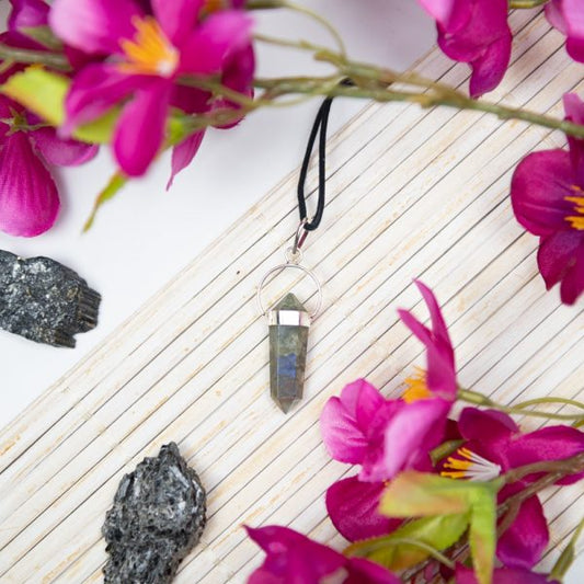 LABRADORITE DOUBLE POINT PENDANT NECKLACE- Healing Crystal for Self-Reflection & Intuition - Spirit And Shadow